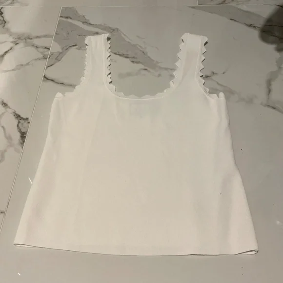 TUCKERNUCK White Ric Rac Compression Tank - Picture 5 of 6